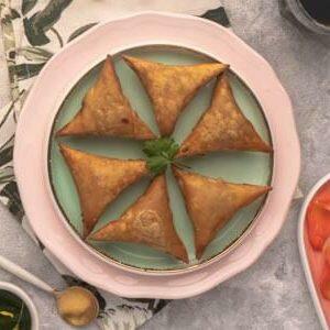 Cambay Tigers Smoked Chicken Kheema Samosas | 6 Pcs