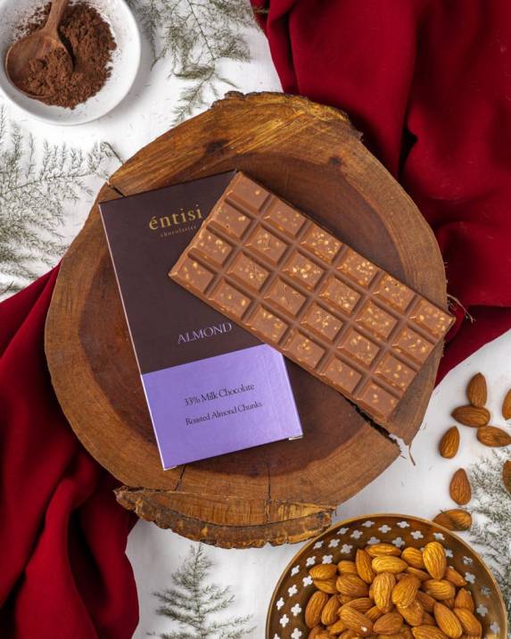 Entisi Glutenfree Almond Milk Chocolate Bar| 80 g